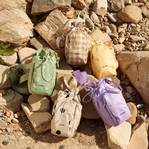 NWT calpak water bottle holder bag w top handles beige/white + black polka dot - Picture 4 of 5